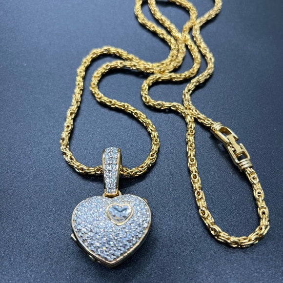 Beautiful Swarovski Crystal Rhinestone Heart Locket Pendant Gold-tone Necklace - Picture 1 of 5